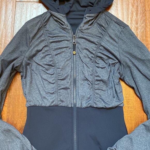 Lululemon Reversible Jacket - Picture 9 of 11